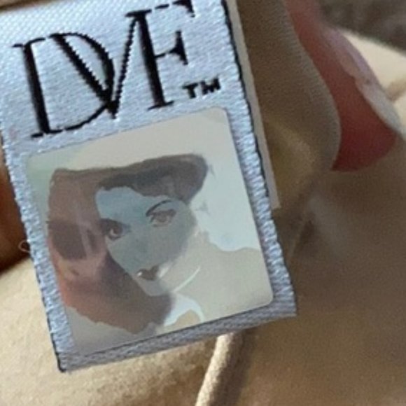 Diane Von Furstenberg Kayley Silk Dress. SZ 2 - Picture 3 of 5